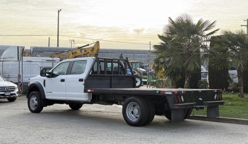 
								2020 Ford F-550 Super Duty full									