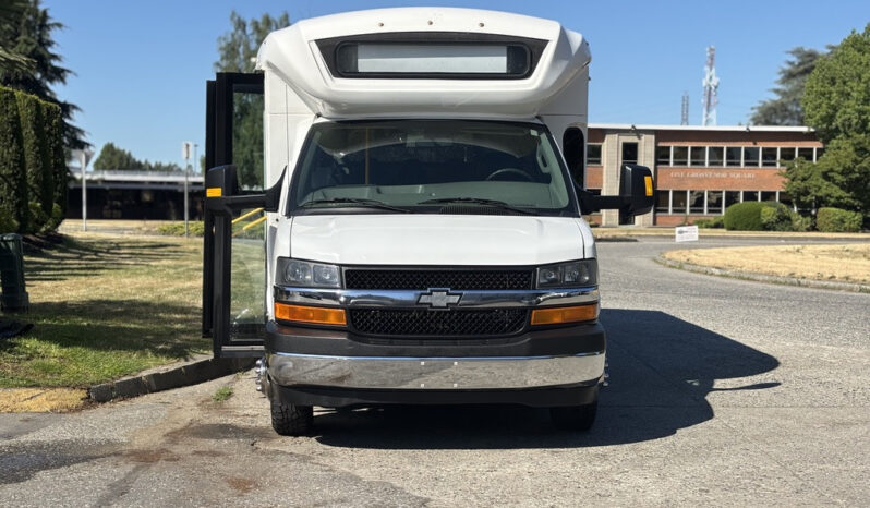 
								2017 Chevrolet Express 4500 full									