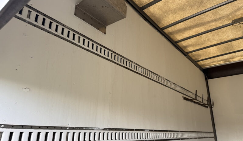 
								2014 Hino 195 full									
