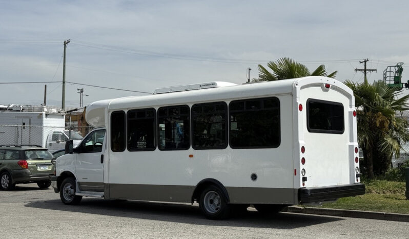 
								2017 Chevrolet Express full									
