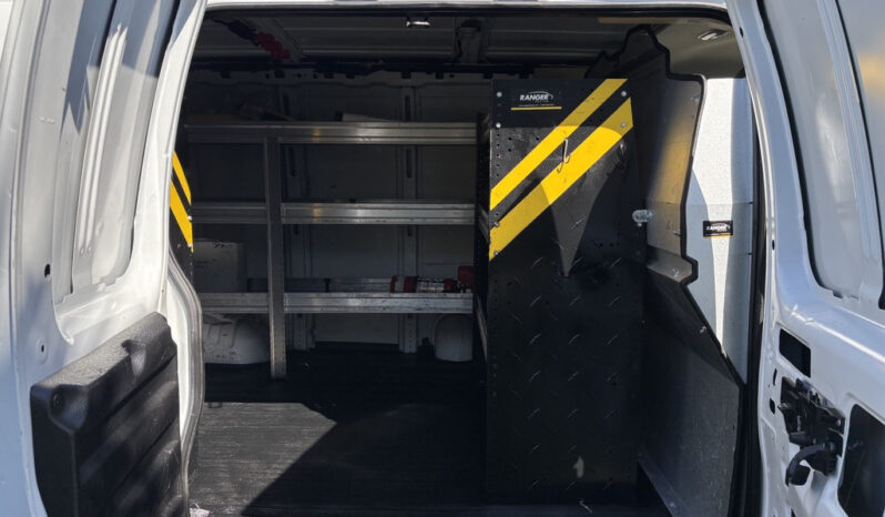 
								2019 GMC Savana full									