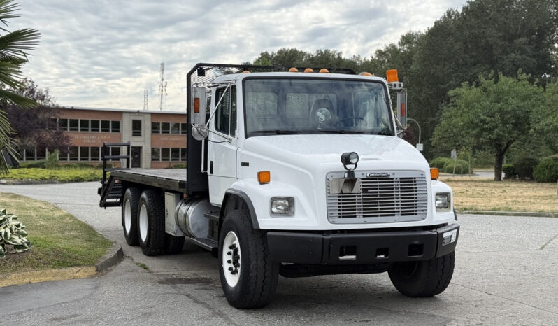 
								1998 Freightliner FL80 full									
