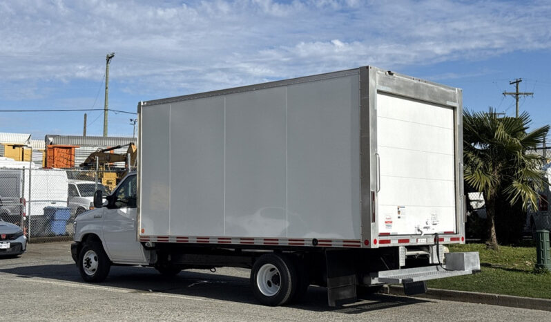 
								2023 Ford E-450 Econoline Super Duty full									