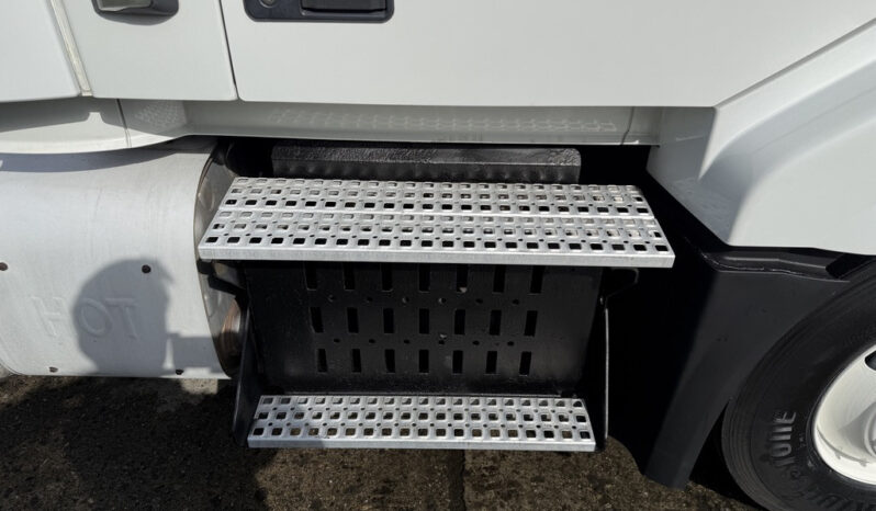 
								2012 Volvo VNL full									