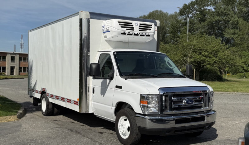 
								2019 Ford E-450 Econoline Super Duty full									