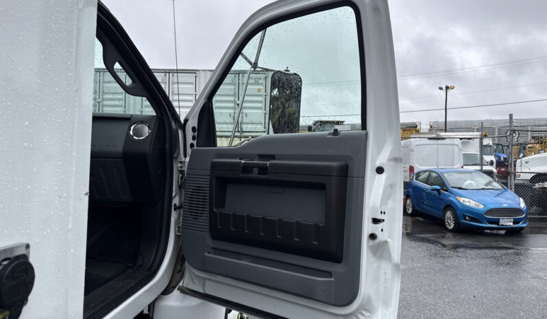 
								2011 Ford F650 full									
