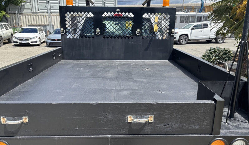 
								2017 Ford F-550 full									