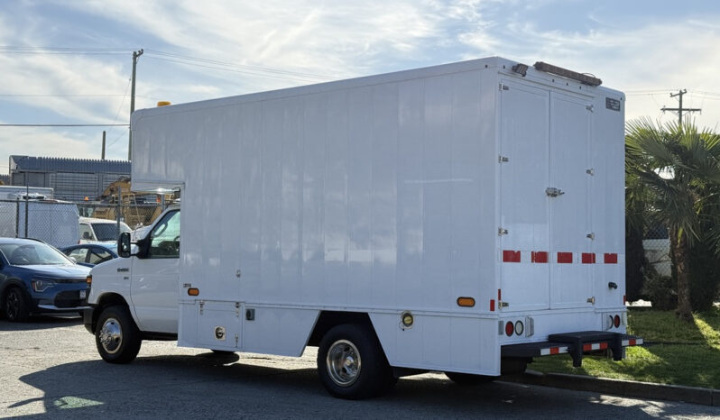 
								2012 Ford E-450 Econoline Super Duty full									