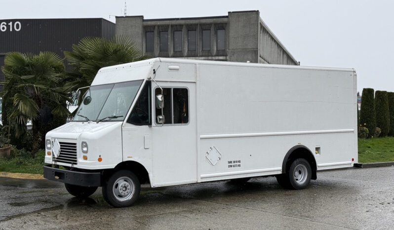 
								2012 Ford E-450 Super Duty full									