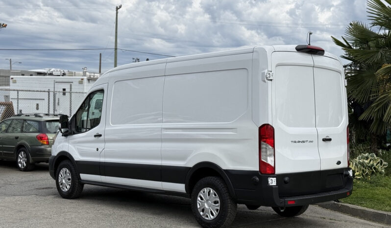 
								2022 Ford Transit full									