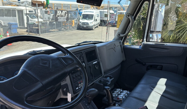 
								2008 International 4300 full									