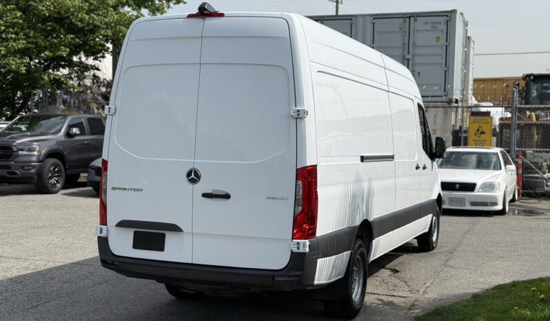 
								2023 Mercedes-Benz Sprinter full									