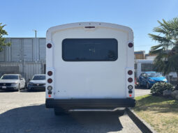 
										2017 Chevrolet Express 4500 full									