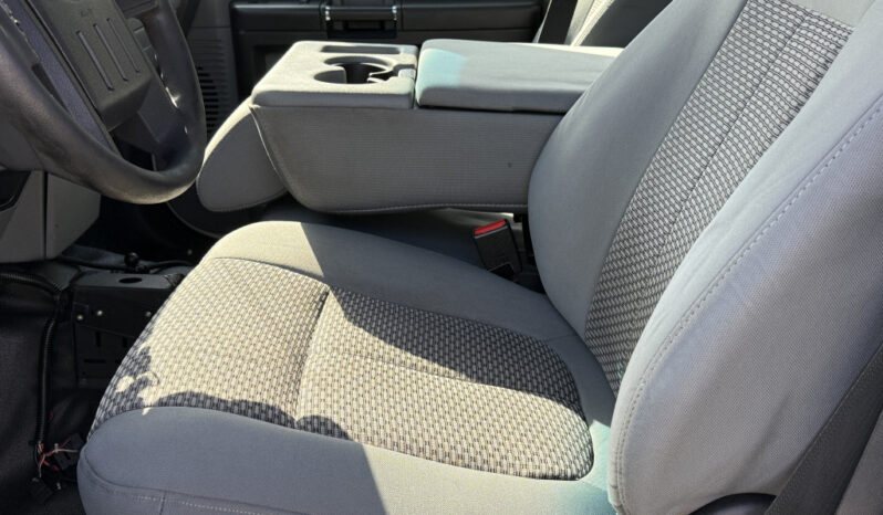 
								2015 Ford F-550 full									