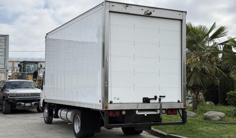 
								2018 Hino 195 full									
