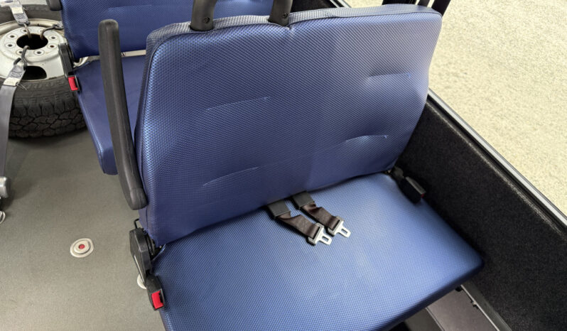 
								2020 Chevrolet Express full									