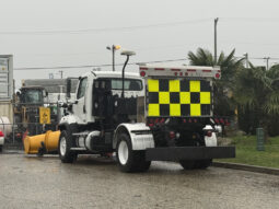 
										2016 Freightliner 108SD full									