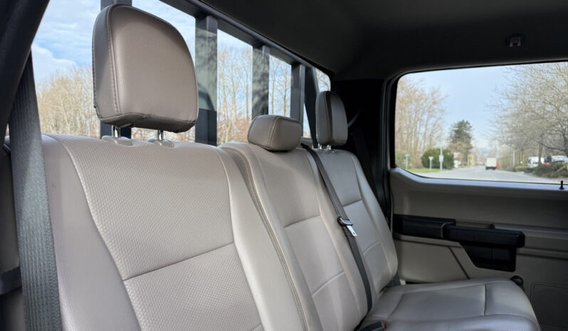 
								2020 Ford F-550 Super Duty full									