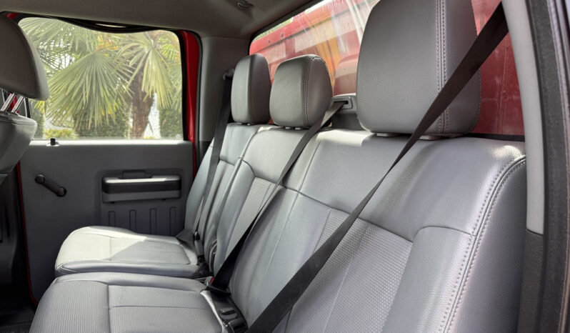 
								2013 Ford F-550 full									