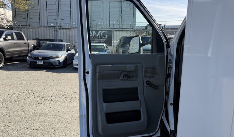
								2012 Ford E-450 Econoline Super Duty full									