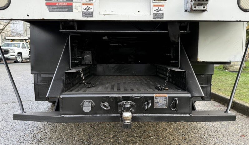 
								2015 Freightliner M2 106 full									