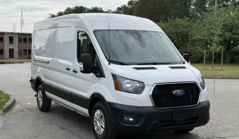 
								2022 Ford Transit full									