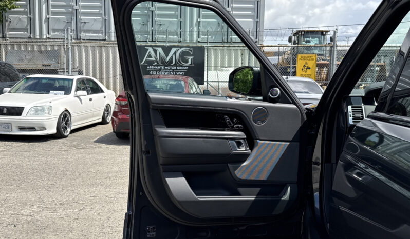 
								2019 Land Rover Range Rover full									