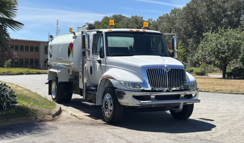 
								2008 International 4300 full									