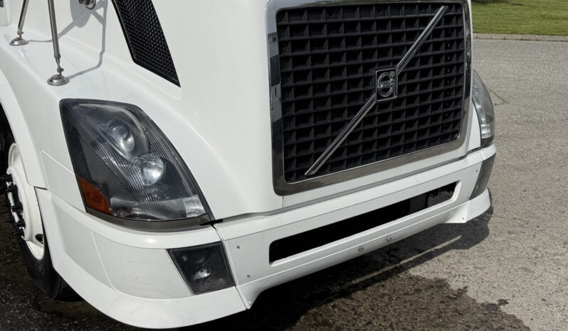 
								2012 Volvo VNL full									