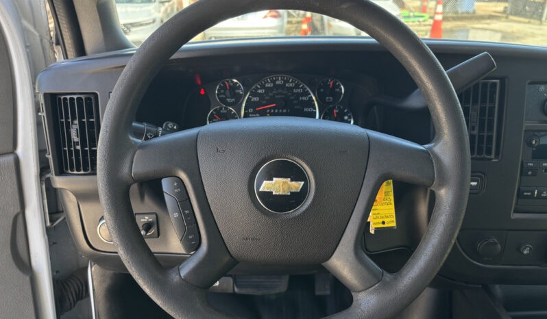 
								2020 Chevrolet Express 4500 full									