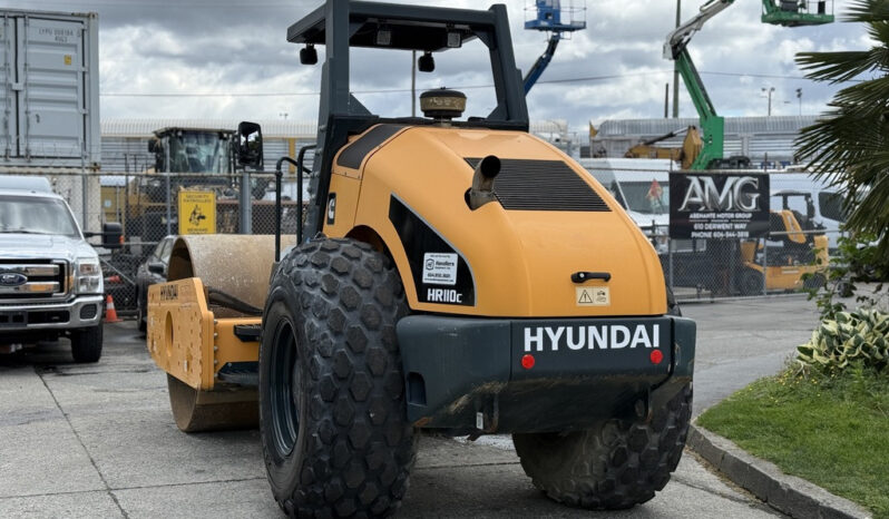 
								2020 Hyundai HR full									