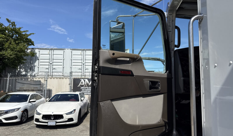 
								2009 Kenworth T270 full									