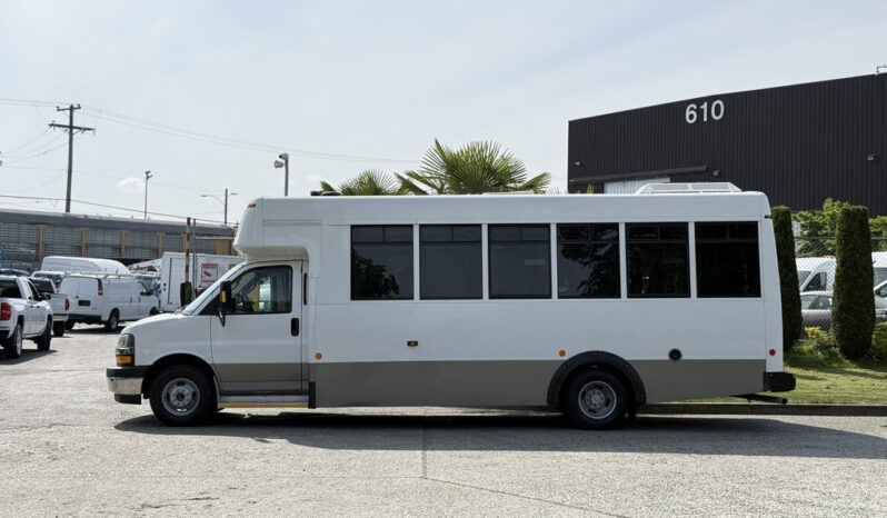 
								2020 Chevrolet Express full									