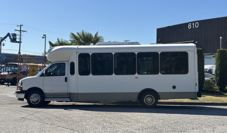 
								2017 Chevrolet Express 4500 full									