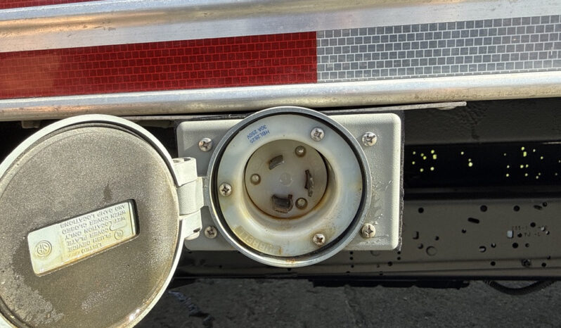 
								2023 Ford E-450 Econoline Super Duty full									