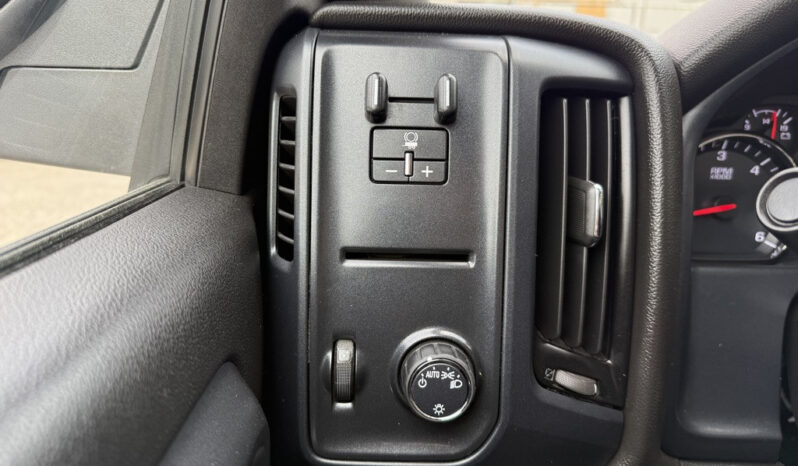
								2018 Chevrolet Silverado 1500 full									