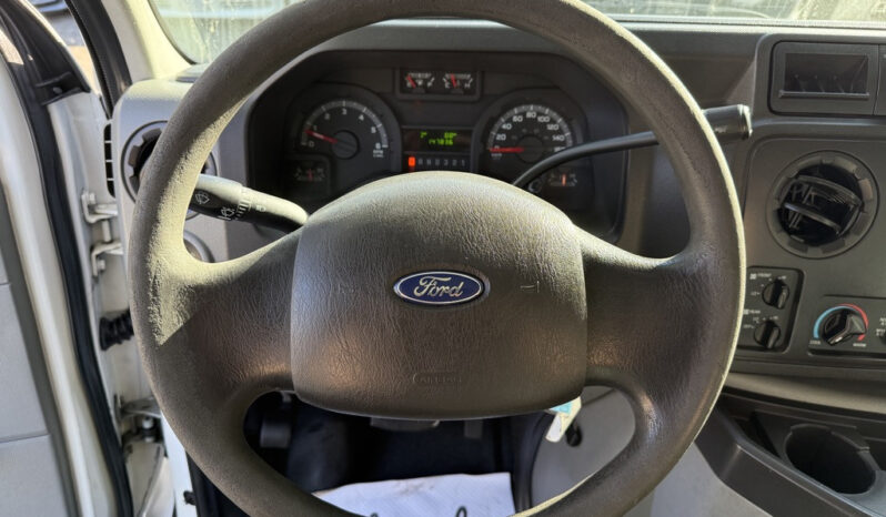 
								2012 Ford E-450 Econoline Super Duty full									