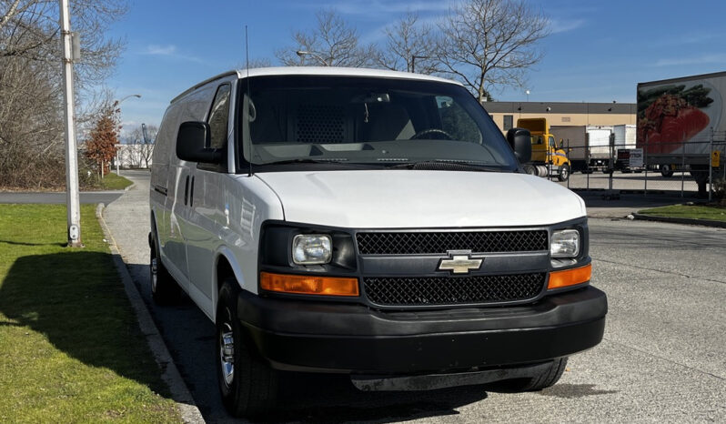 
								2015 Chevrolet Express 2500 full									