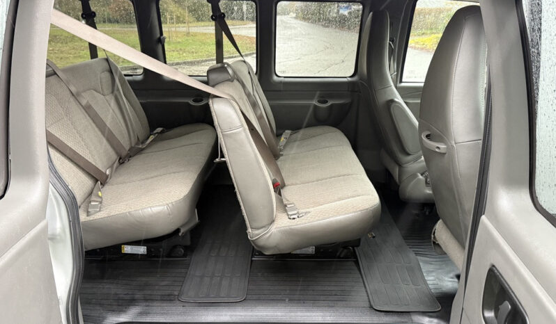 
								2023 GMC Savana 2500 full									