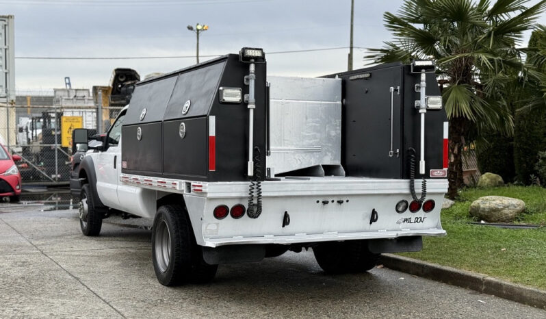 
								2016 Ford F-550 full									