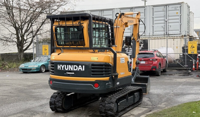 
								2022 Hyundai Robex full									