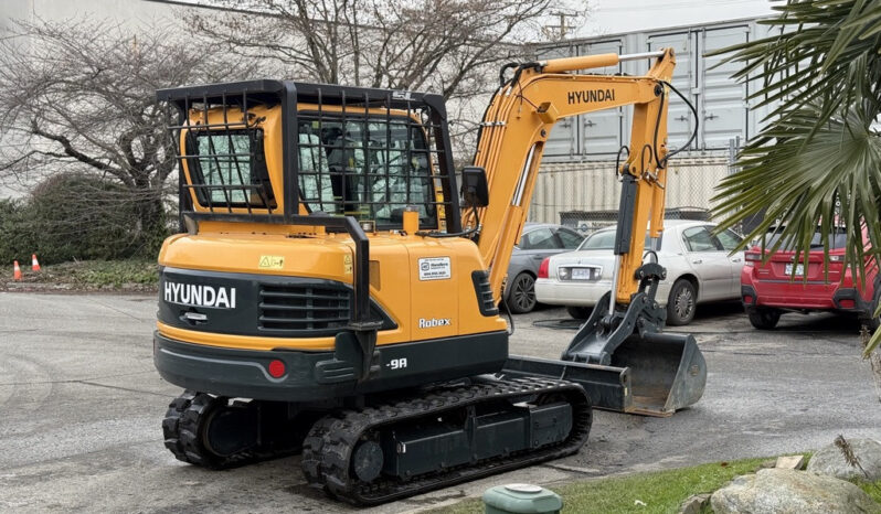 
								2022 Hyundai Robex full									