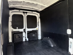 
										2022 Ford Transit 250 full									