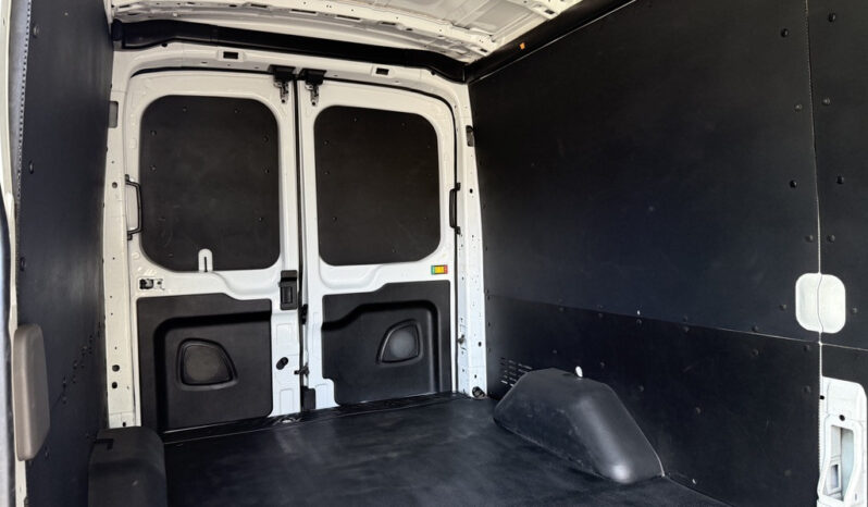 
								2022 Ford Transit 250 full									
