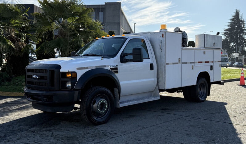 
								2009 Ford F-550 full									