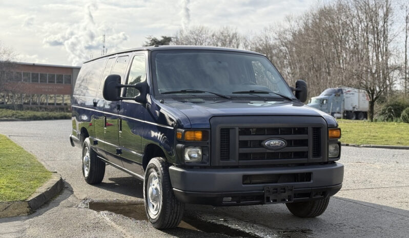 
								2011 Ford Econoline full									