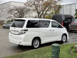 
										2009 Toyota Vellfire full									