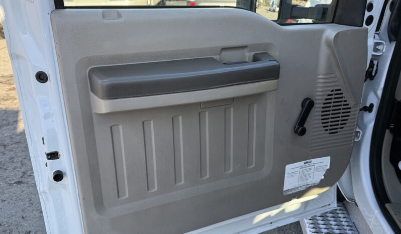 
								2009 Ford F-550 full									