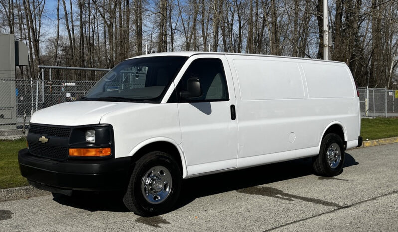 
								2015 Chevrolet Express 2500 full									