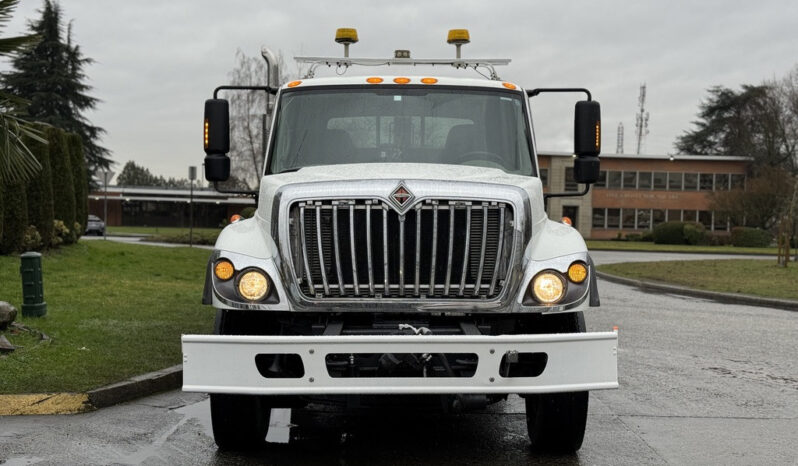 
								2010 International 7300 full									